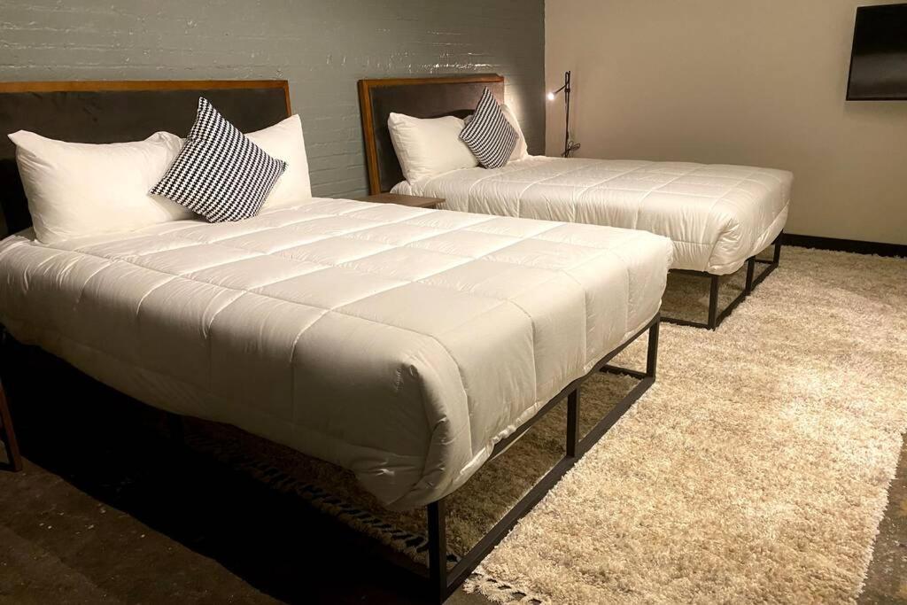 3E-Spacious 2 Bedroom In Oakland, Sleeps 8 Pittsburgh Eksteriør bilde