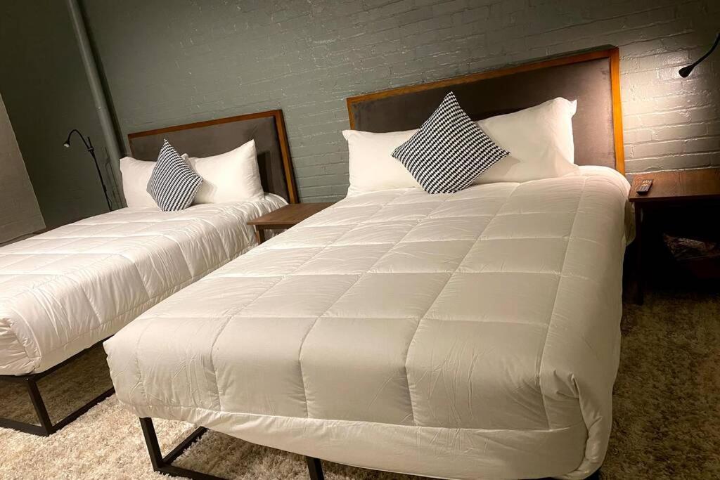 3E-Spacious 2 Bedroom In Oakland, Sleeps 8 Pittsburgh Eksteriør bilde